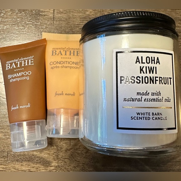 White Barn Accents Nwt Candle Jar White Barn Aloha Kiwi Passion